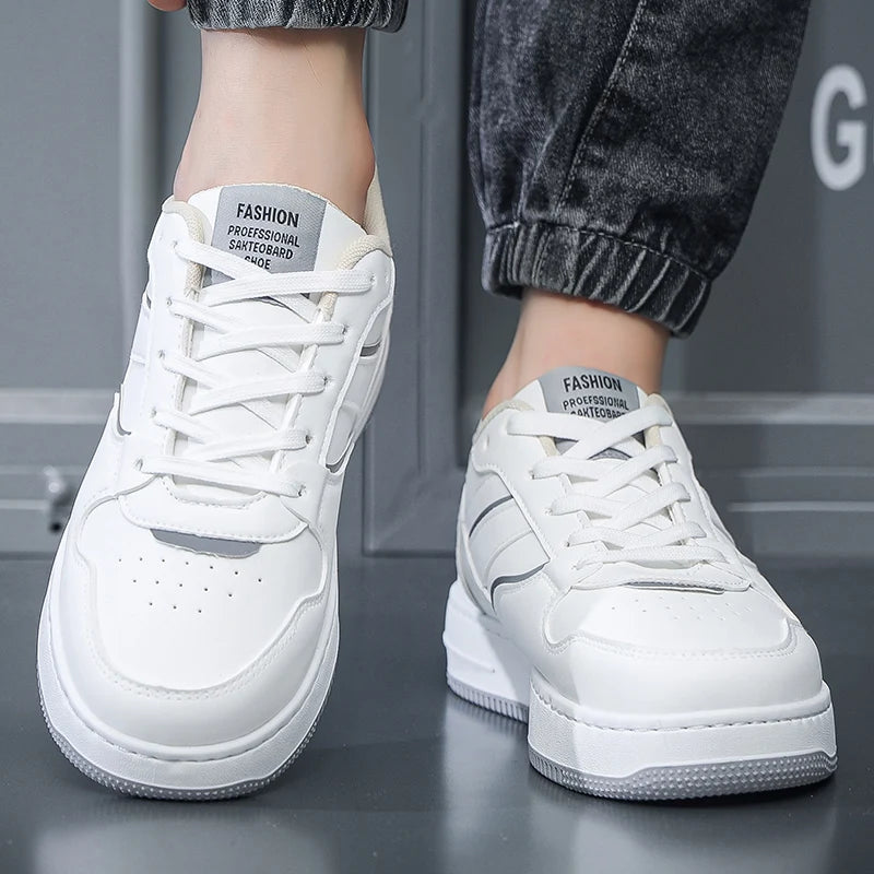 Men's casual shoes four seasons new breathable lightweight soft-sole outdoor flat walking shoes fashion student white board shoe