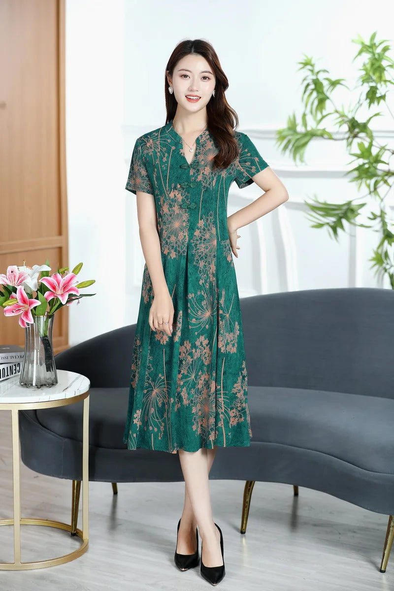 រ៉ូប Cheongsam បែបចិនបុរាណសម្រាប់នារី ដៃខ្លី ក V រាងដូចខ្សែក្រវាត់ រចនាផ្កា សម្រាប់នារីៗ