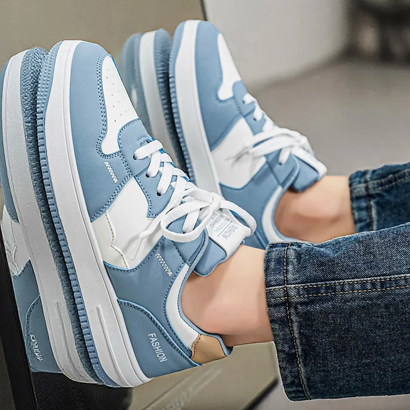 Men's Casual Shoes Four Seasons Soft-Sole Anti-Slip Outdoor Walking Shoes Fashion Youth Breathable Light Flat Sports Board Shoes