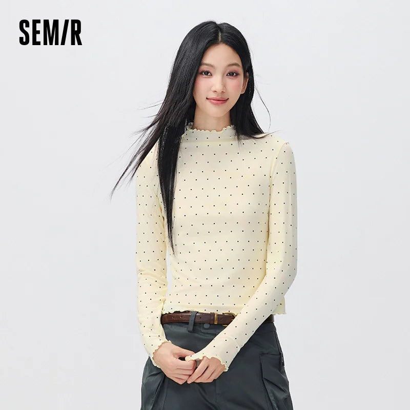 អាវយឺតប៉ាក់ Semir សម្រាប់នារី លំនាំចំណុច Polka Dot Mock Neck Ruffle Edge Thermal Warmth Style Minimal 2026 សម្លៀកបំពាក់រដូវរងាថ្មីប្រចាំថ្ងៃ