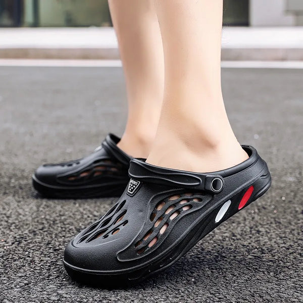 Couple���s Summer new casual slippers Outdoor Hole Shoes Fashion Casual Men Women Breathable Non slip Light Comfort Beach Sandals