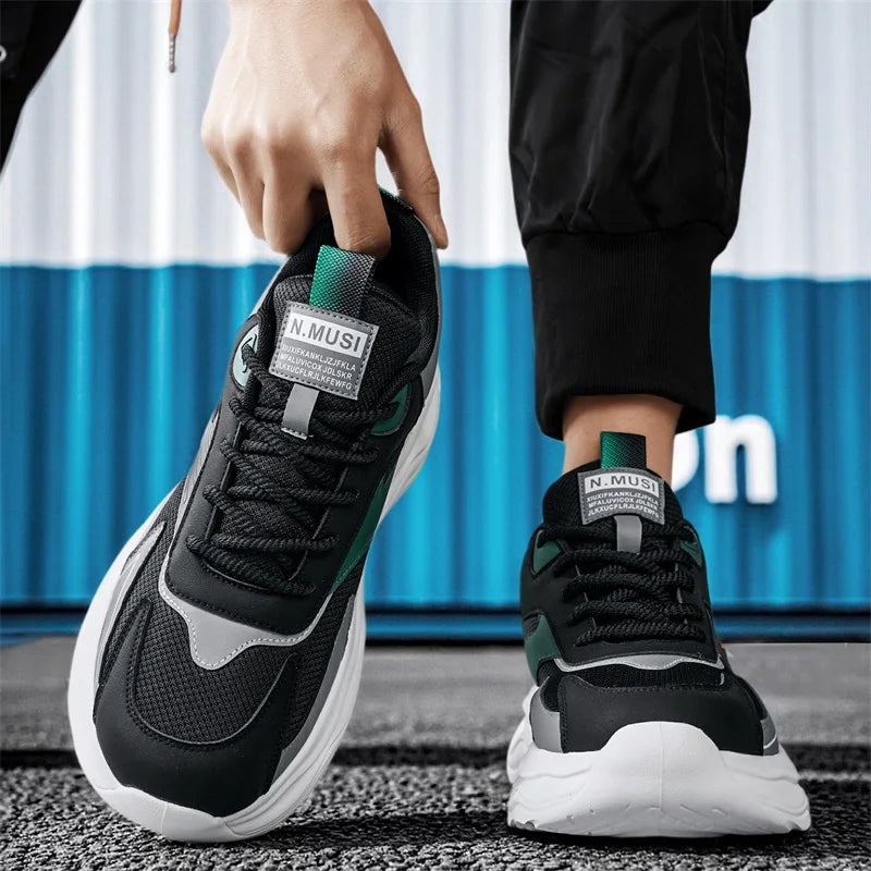 Men's lightweight casual sneakers New spring summer Thick-sole outdoor racing running shoes student breathable speed sports shoe