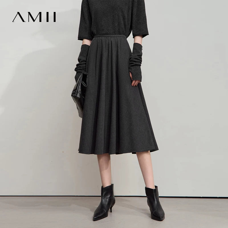 AMII 2026 សំពត់ខ្លីរាងអក្សរ A សម្រាប់នារីការិយាល័យថ្មី រលុង រឹងមាំ ចង្កេះយឺត សាមញ្ញ សំពត់មីឌីពណ៌ប្រផេះ សម្លៀកបំពាក់ខោទ្រនាប់នារី 12543108