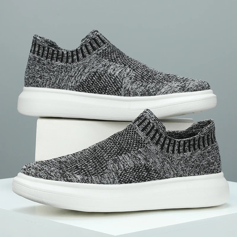 Couple Sports Shoes New Lightweight Comfortable Casual Anti Slip Shock-absorbing Flat Walking Lightweight Sneakers for Men Women