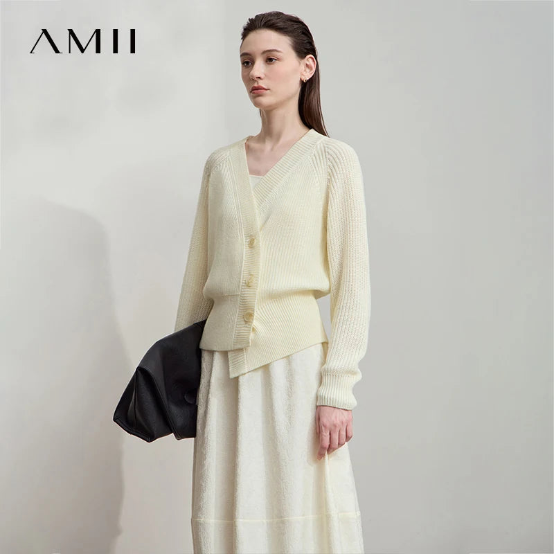 AMII Minimalist Elegant Woman Cardigan 2026 Autumn French V-Neck Raglan Asymmetrical Tops Loose Casual Knit Cardigans 12523010