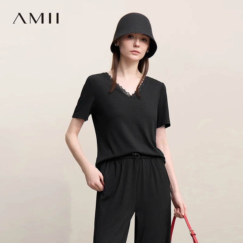 អាវយឺត Amii សម្រាប់នារី រដូវស្លឹកឈើជ្រុះ ឆ្នាំ២០២៦ ដៃខ្លី តុបតែងដោយចរ ក V ពណ៌សុទ្ធ អាវយឺតត្រង់ ងាយស្រួលប្រើ សម្រាប់នារី 12622033
