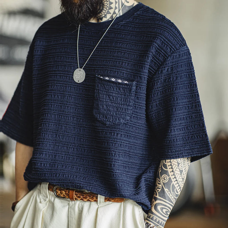 អាវយឺត Maden Retro Indigo ប៉ាក់លំនាំរលក Jacquard រលុងសមល្អពណ៌រឹង អាវយឺតដៃខ្លីសម្រាប់បុរសរដូវក្តៅ