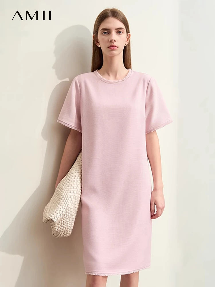 រ៉ូប Amii Minimalism សម្រាប់ស្ត្រីឆ្នាំ ២០២៤ រដូវស្លឹកឈើជ្រុះថ្មីស្រាលប្រណីតរចនាប័ទ្មរំយោលដេរភ្ជាប់ដៃអាវខ្លីត្រង់មីឌីអាវទ្រនាប់ ១២៤៤១១៩៧
