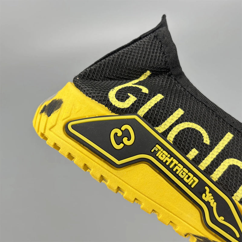 Men's lightweight sports shoes summer new breathable mesh versatile men's shoes anti slip soft sole running shoes men's sneakers