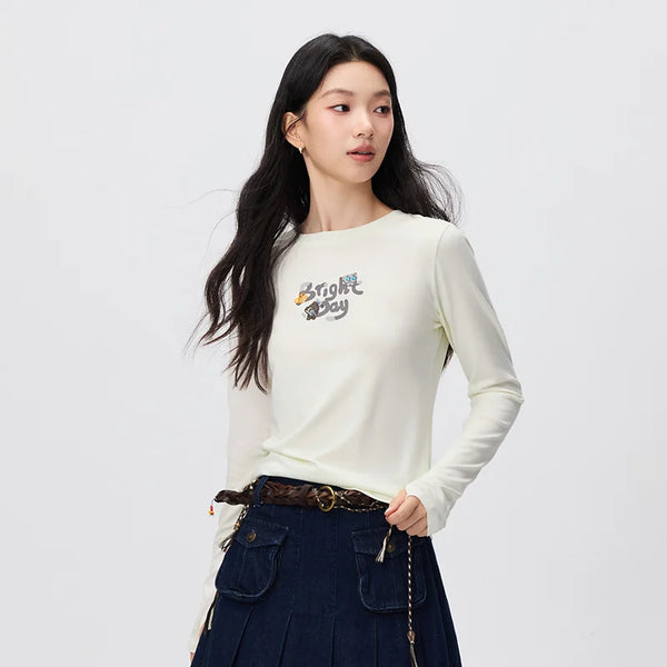 អាវយឺត Semir សម្រាប់នារី អក្សរ ប៉ាក់លម្អិត ដៃវែង រាងស្លីម សម សម្រាប់រដូវស្លឹកឈើជ្រុះ ឆ្នាំ២០២៦ ស្លៀកជារៀងរាល់ថ្ងៃ