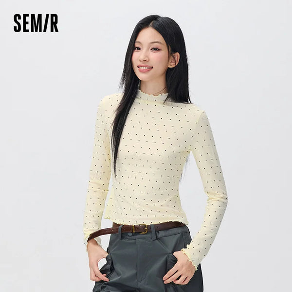 អាវយឺតប៉ាក់ Semir សម្រាប់នារី លំនាំចំណុច Polka Dot Mock Neck Ruffle Edge Thermal Warmth Style Minimal 2026 សម្លៀកបំពាក់រដូវរងាថ្មីប្រចាំថ្ងៃ