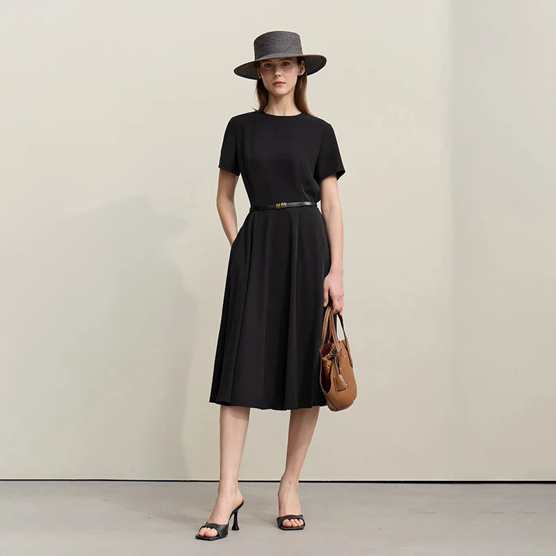 រ៉ូប Amii Womens រដូវស្លឹកឈើជ្រុះឆ្នាំ ២០២៦ រ៉ូបសម្រាប់ធ្វើដំណើរ រ៉ូបក O រាងហោប៉ៅ ចង្កេះស្ដើង សម្លៀកបំពាក់នារី រ៉ូបដៃខ្លីរាងអក្សរ A 12621061