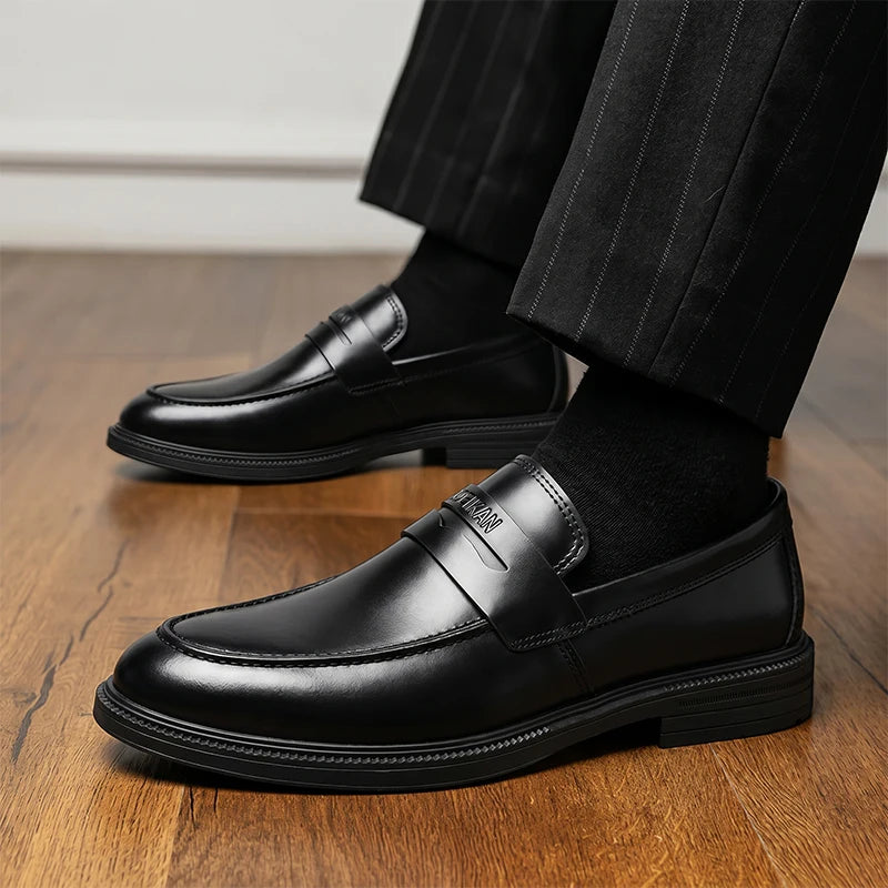 Men's slip on business dress leather shoes Four Seasons breathable light soft-sole non-slip outdoor walking casual leather shoes