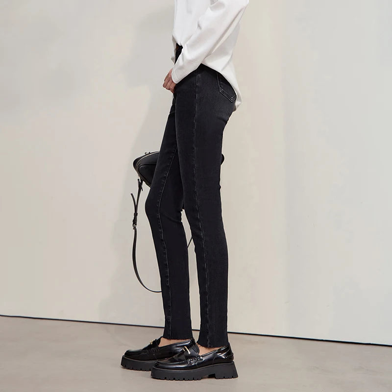 AMII Women's Jeans 2026 Winter New Slim Cotton Warm Versatile Women Denim Pants Solid Black Retro Casual Ladies Pants 12544116