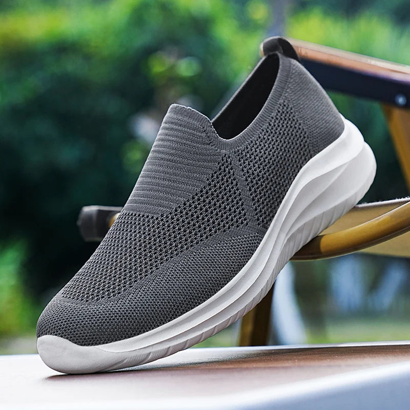 Mens Sports Shoes 2025 New Mesh Breathable Lightweight Casual Sneakers Daily Commuting Outdoor Walking Shoes for Men