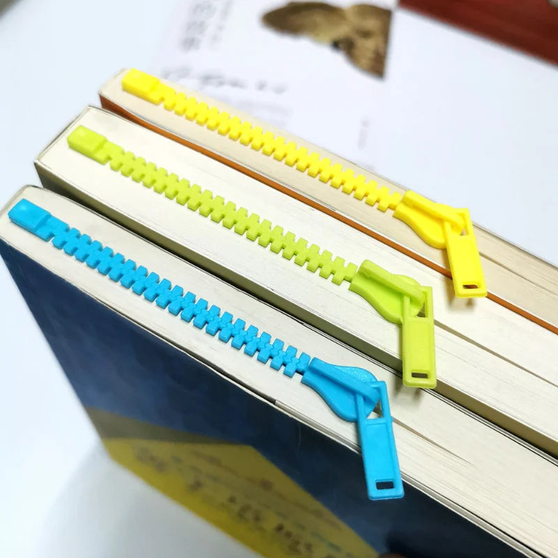 3pcs Innovative Zipper-Shaped Bookmark - Durable Plastic, Perfect for Everyday Office Use, Random colors, Bookmark