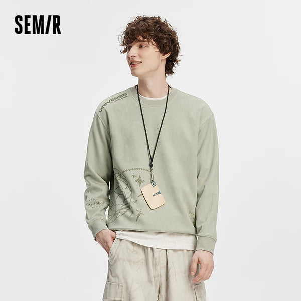 អាវយឺតដៃវែងបុរស Semir ធ្វើពីស្បែក Suede មានអារម្មណ៍បោះពុម្ព កអាវប៉ាក់រាងមូល រលុងបន្តិច ស្ទីលធម្មតា អាវរដូវស្លឹកឈើជ្រុះ ពាក់ប្រចាំថ្ងៃ 2026