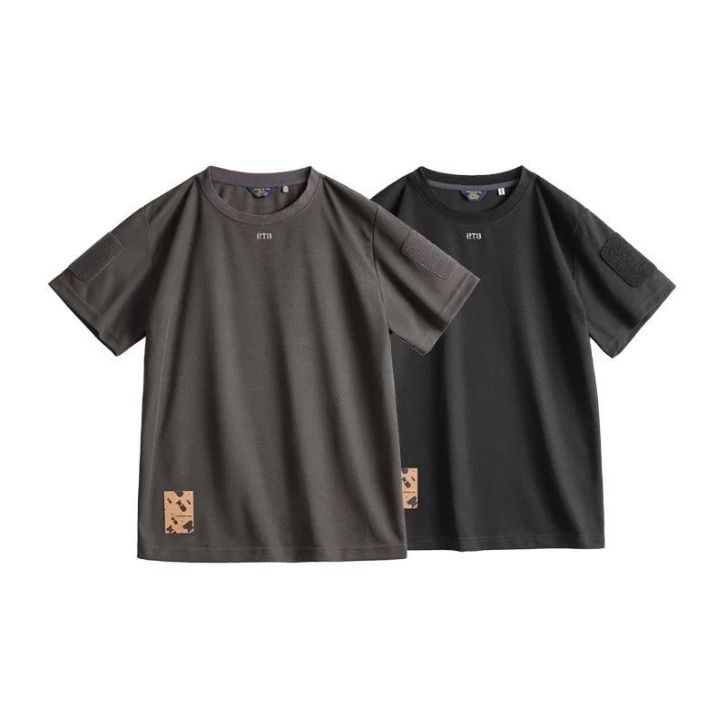 អាវយឺតដៃខ្លីបុរស Maden ដែលមានរចនាបថភ្ជាប់ផ្លាកសញ្ញា ស្រូបញើសចេញចូលបាន អាវយឺតហ្វឹកហាត់ អាវធម្មតាសម្រាប់រដូវក្តៅ