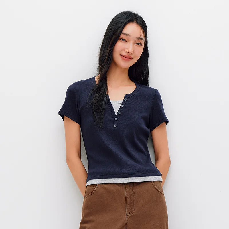 អាវយឺត Semir សម្រាប់នារី រាងខ្លី បែបស្រទន់ មើលទៅមានស្រទាប់ៗ ស្មាត្រង់ រដូវក្តៅ ឆ្នាំ២០២៦ ម៉ូដសាមញ្ញប្រចាំថ្ងៃ