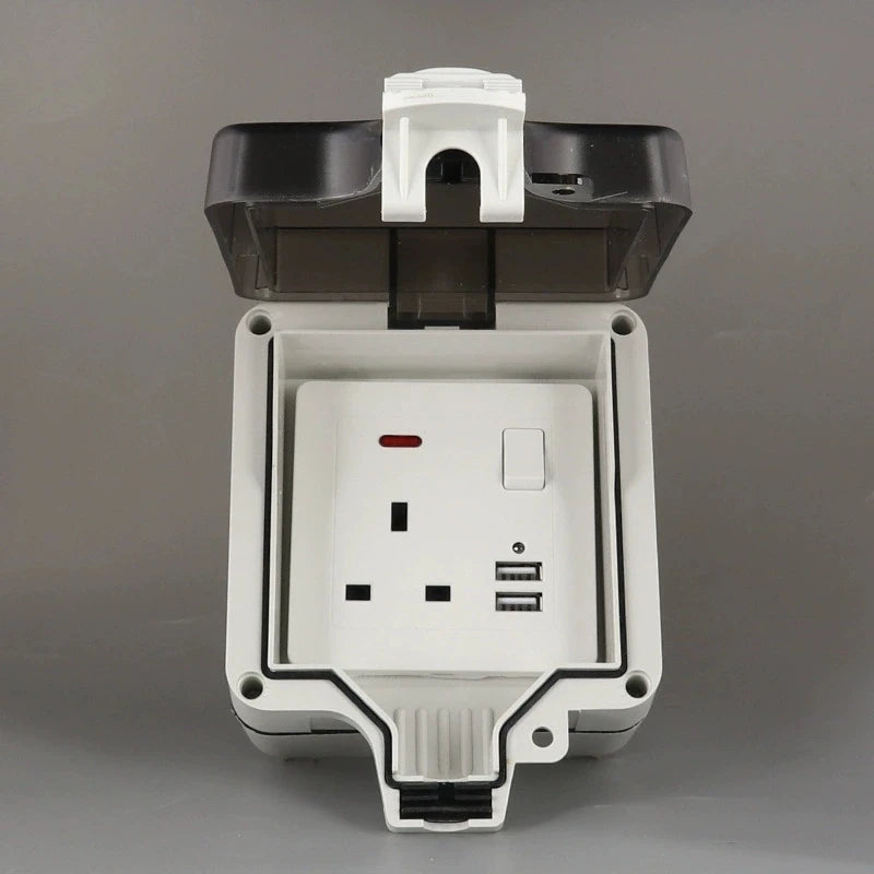 IP66 Waterproof Socket Universal UK Dual USB Outdoor Power Outlet,Kitchen And Bathroom Plug Adapter,Waterproof Rainproof Box