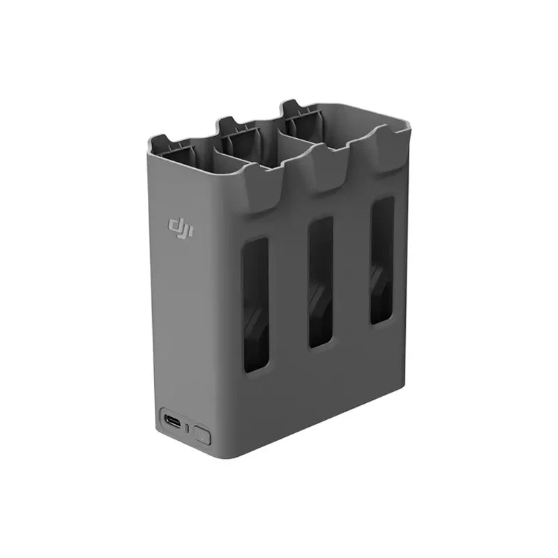 DJI Avata 360 Charging Hub Supports charging three batteries at the same time. (Tip: The charger is not included)