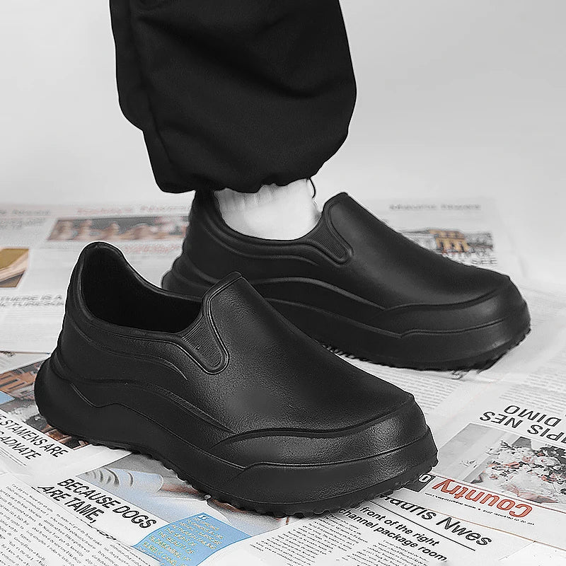 Hotel Chef Shoes Summer New Light Waterproof Non-Slip Oil-Proof Kitchen Work Shoes Men's Fashion Casual EVA Outdoor Walking Shoe
