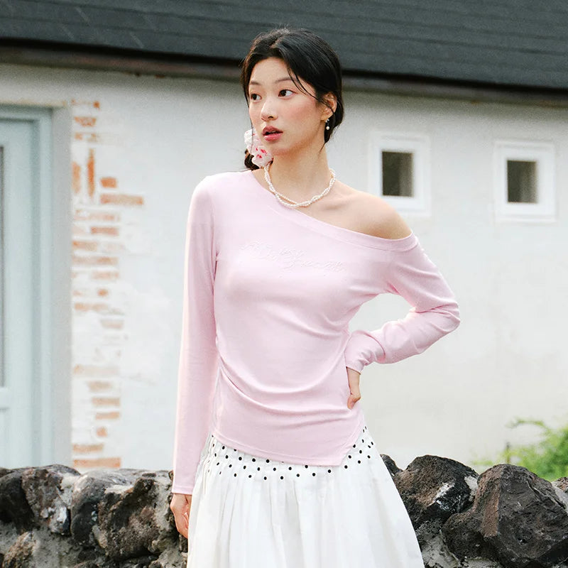 Semir Stylish Tshirt Women 2026 Spring Short Oblique Shoulder Letter Slim Fit Unique Design Casual Fashion Daily Wear Top