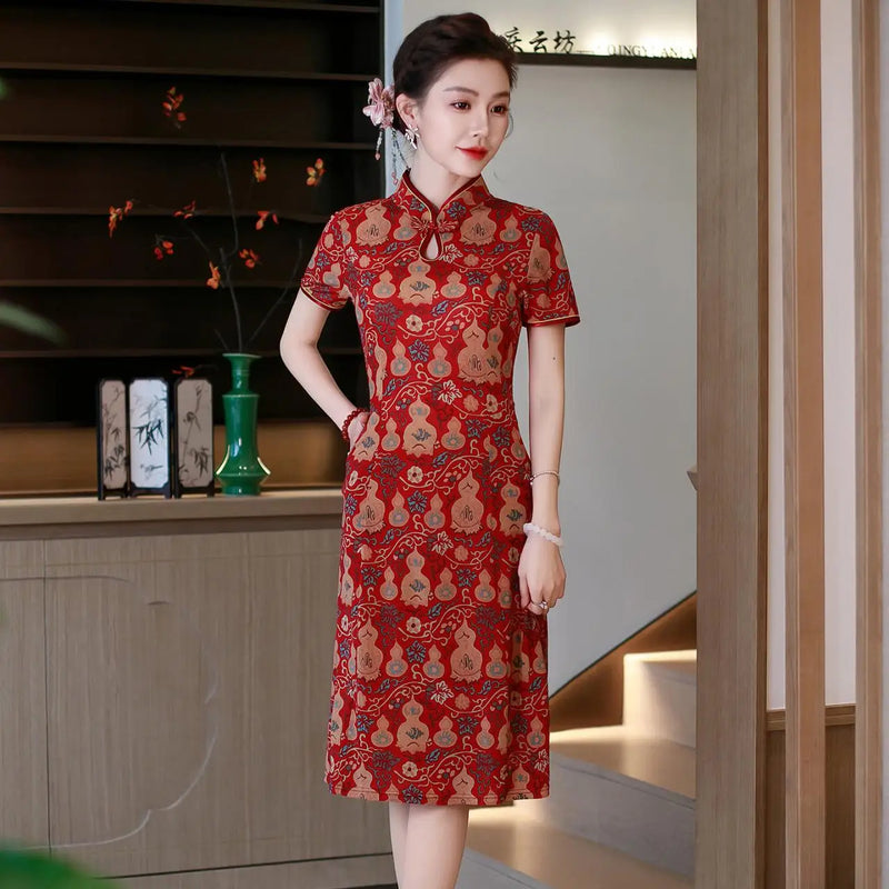 រ៉ូប Cheongsam បែបចិន រ៉ូប Qipao សម្រាប់នារី រ៉ូបបោះពុម្ពផ្កា សម្លៀកបំពាក់បែប Vintage