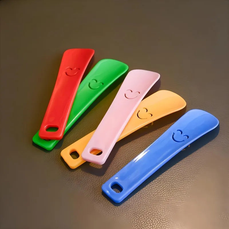 2pcs Joyful Face Portable Shoehorn - Durable Plastic, Easy To Wear Leather Shoes, Sneakers, Boots, Hand Washable.