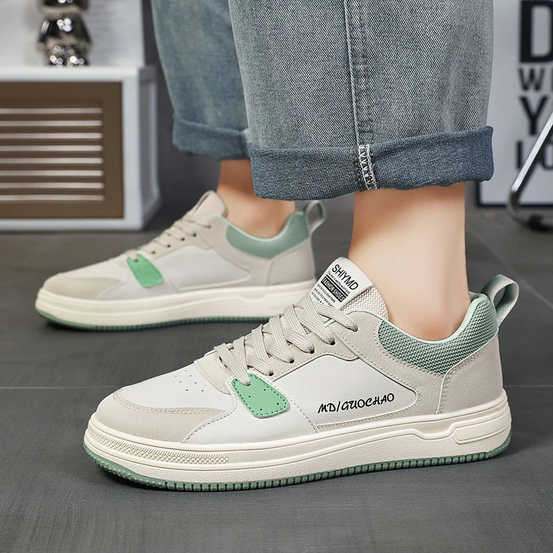 Men's Korean casual shoes Four seasons new soft-sole breathable light outdoor walking shoes fashion youth flat sports board shoe