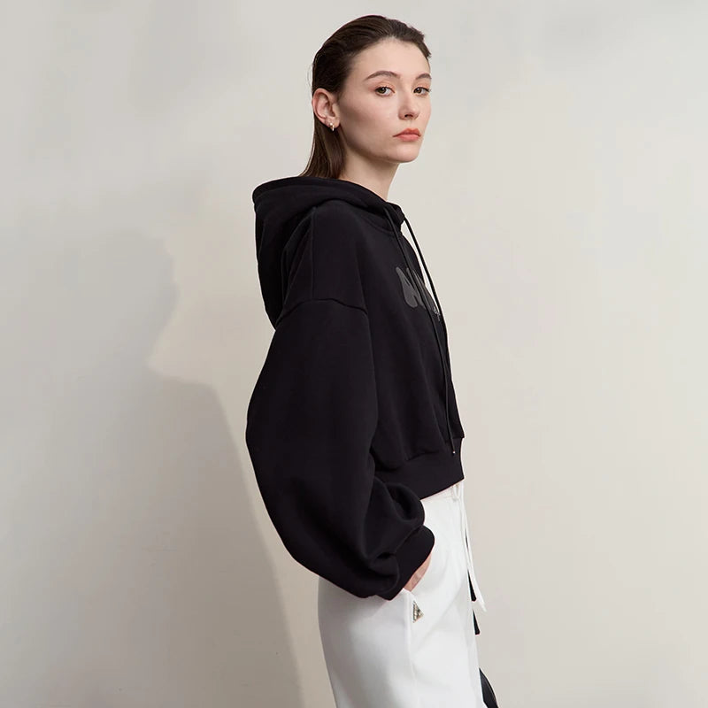 AMI Hoodies Woman 2026 Autumn New Casual Cotton Hooded Top Female Long Sleeves Versatile Knit Short Woman Sweatshirts 12543037