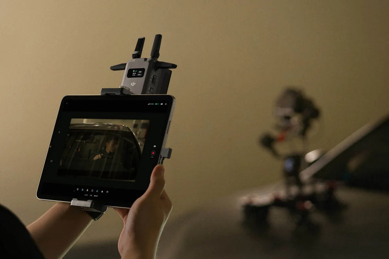 DJI SDR Transmission Tablet Holder Kit delivering SDR video transmission at a bitrate of up to 20 Mbps