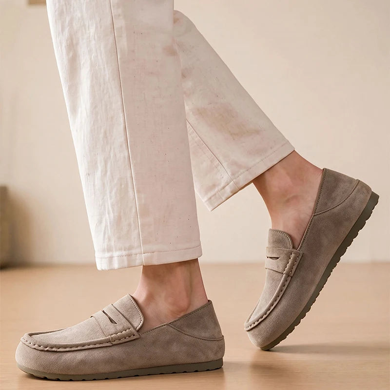 Men's slip on lazy casual shoes four seasons new breathable light soft-sole non-slip comfortable outdoor walking Joker tide shoe