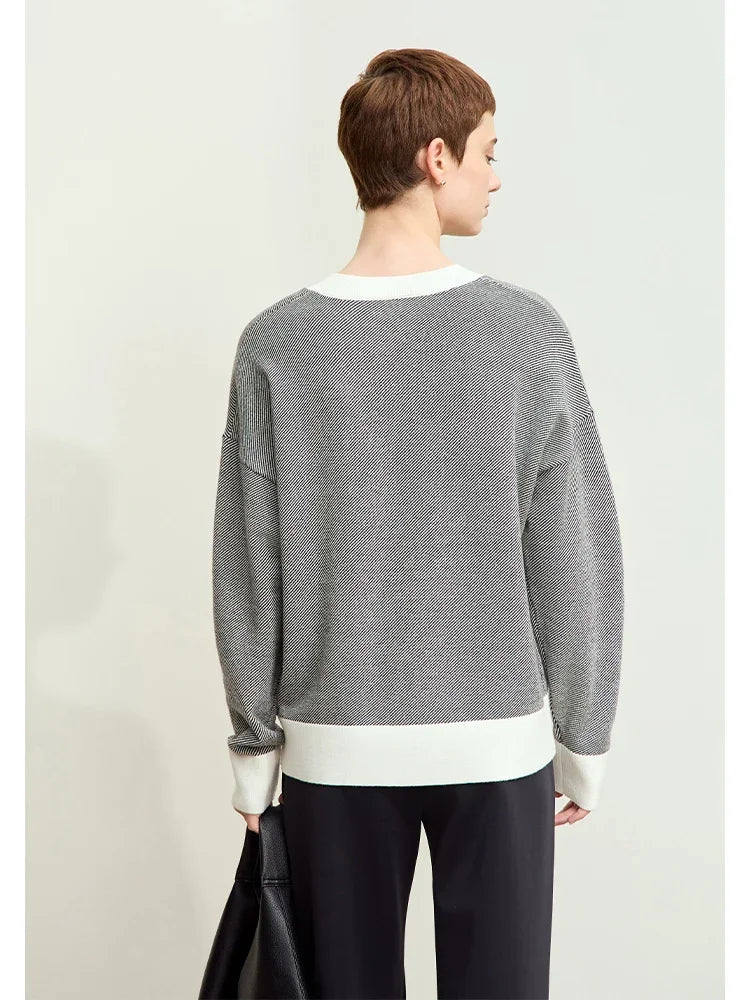 Amii Minimalism 2026 Autumn New Women Sweater Fashion Lazy O-Neck Rose Embroidery Color Contrast Drop Sleeve Loose Tops 12453063