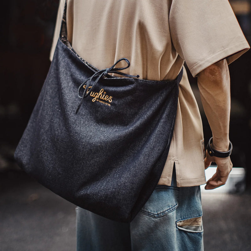 កាបូប MADEN ខោ Denim ដែលអាចបត់បានទាំងសងខាង សម្រាប់បុរសនិងស្ត្រី កាបូបស្ពាយចំហៀង កាបូបស្ពាយចំហៀង កាបូបស្ពាយបែប Vintage បោកគក់ ធ្ងន់ ងាយស្រួលយកតាមខ្លួន សម្រាប់ធ្វើដំណើរ
