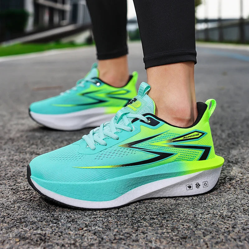 Men's lightweight casual sneakers Four seasons new breathable soft-sole outdoor racing running shoes students speed sports shoes