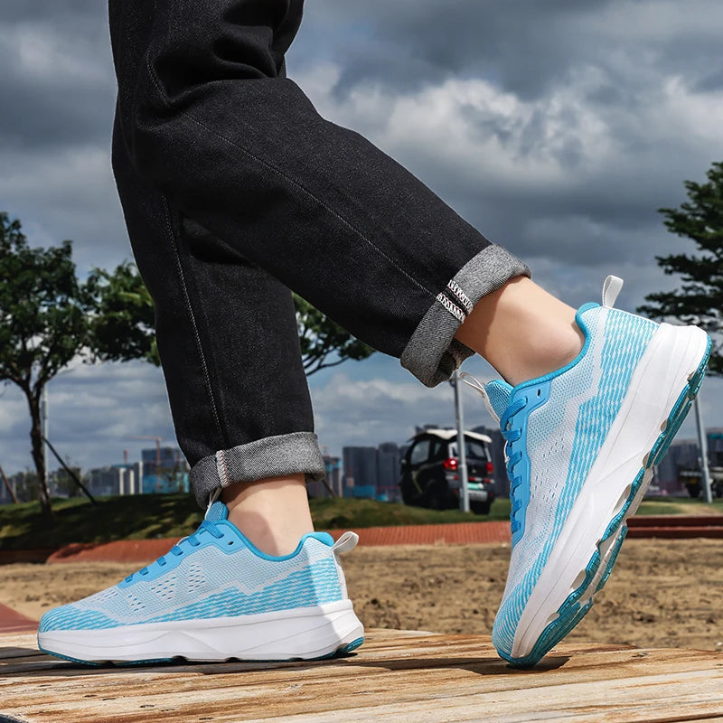 Men's wide-palm sports shoes four seasons soft sole outdoor casual running shoes fashion student mesh light breathable sneakers