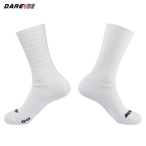 ស្រោមជើងជិះកង់ DAREVIE Aero 2.0 ស្រោមជើងបុរសធន់នឹងខ្យល់កាត់បន្ថយប្រសិទ្ធភាពខ្ពស់ ស្រូបយកសំណើម ប្រឆាំងនឹងការរអិល ស្រោមជើងជិះកង់បុរស