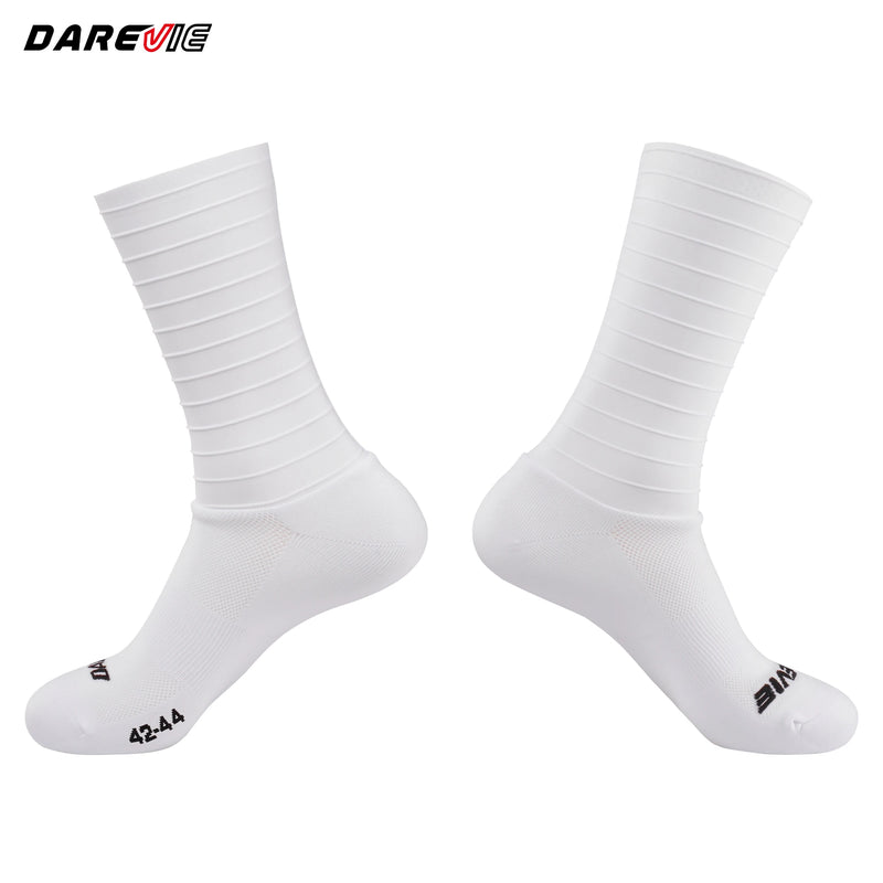 ស្រោមជើងជិះកង់ DAREVIE Aero 2.0 ស្រោមជើងបុរសធន់នឹងខ្យល់កាត់បន្ថយប្រសិទ្ធភាពខ្ពស់ ស្រូបយកសំណើម ប្រឆាំងនឹងការរអិល ស្រោមជើងជិះកង់បុរស