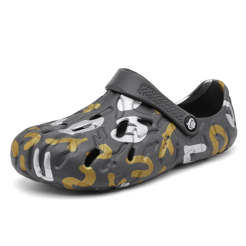 Summer New EVA Breathable lightweight men's Casual Slip on Beach Sandals Waterproof Garden Shoes outdoor hollow walking slippers