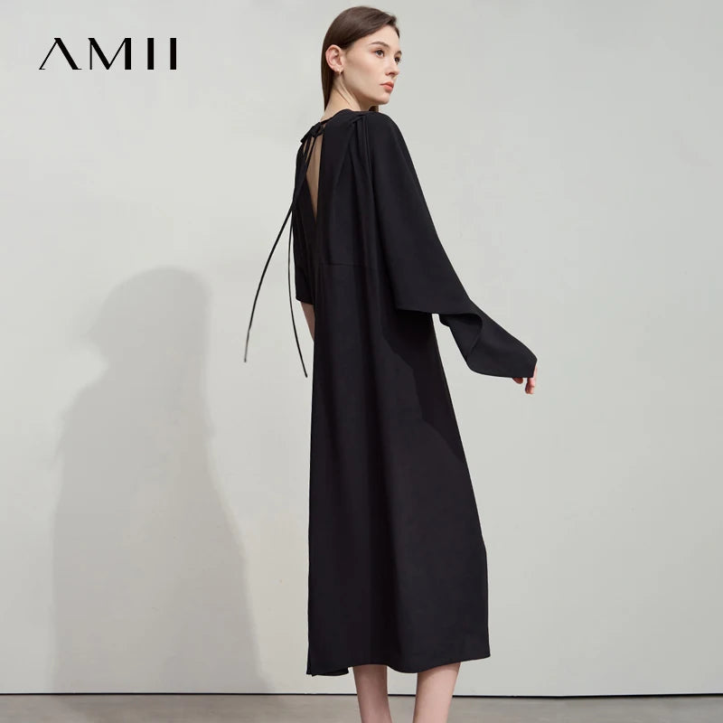 AMII Minimalis រ៉ូបរដូវក្តៅឆ្នាំ ២០២៦ រ៉ូបក V រាងមិនស្មើគ្នាសម្រាប់នារីថ្មី រ៉ូបវែងពណ៌ខ្មៅសិចស៊ីសម្រាប់ថ្ងៃឈប់សម្រាក 12552051