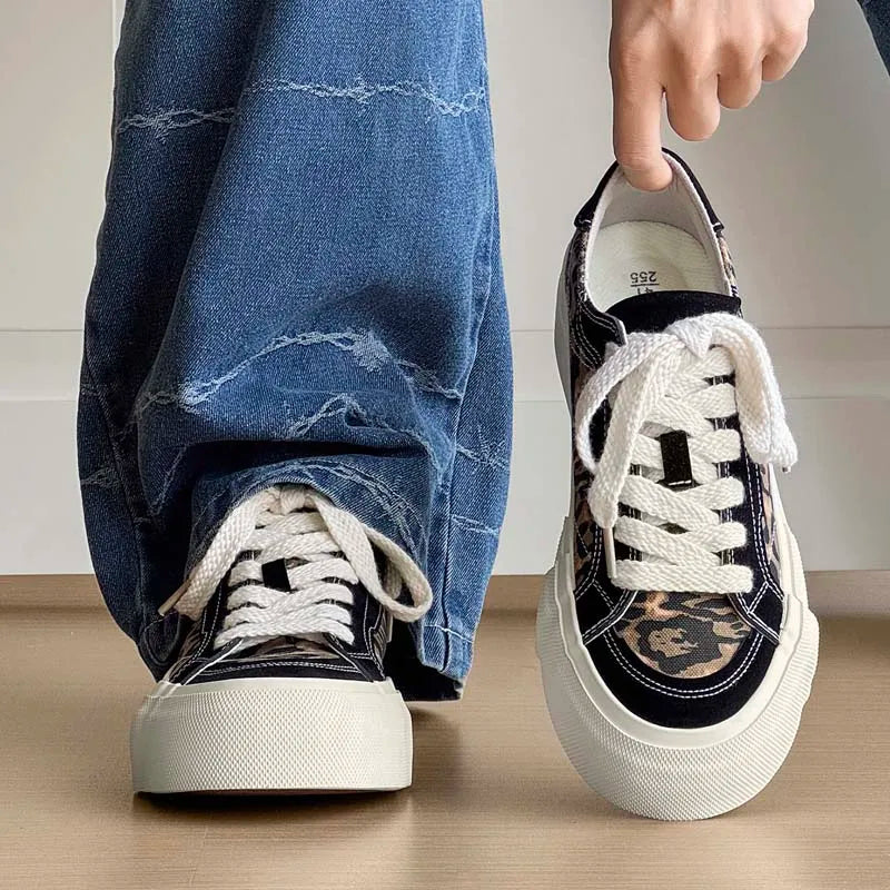 Men's thick-sole casual canvas shoes four seasons new breathable light soft-sole anti-slip comfort outdoor walking board shoes