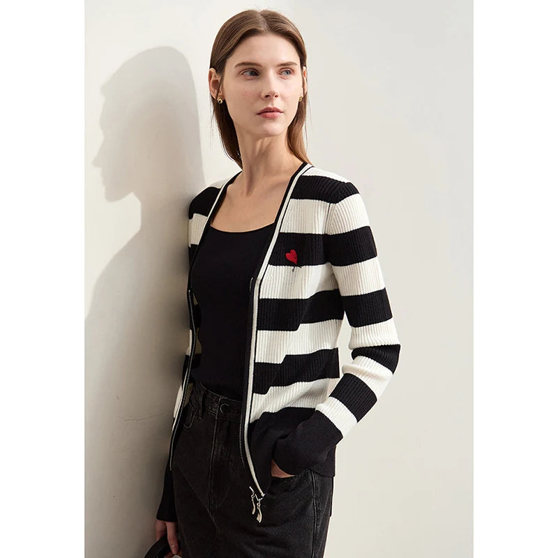 អាវក្រៅ Amii Minimalism Cardigans សម្រាប់នារី រដូវស្លឹកឈើជ្រុះ ឆ្នាំ២០២៥ ថ្មី ក V ប៉ាក់ដោយខ្សែរ៉ូត អាវក្រៅស្តើងសម្រាប់នារី 12413002