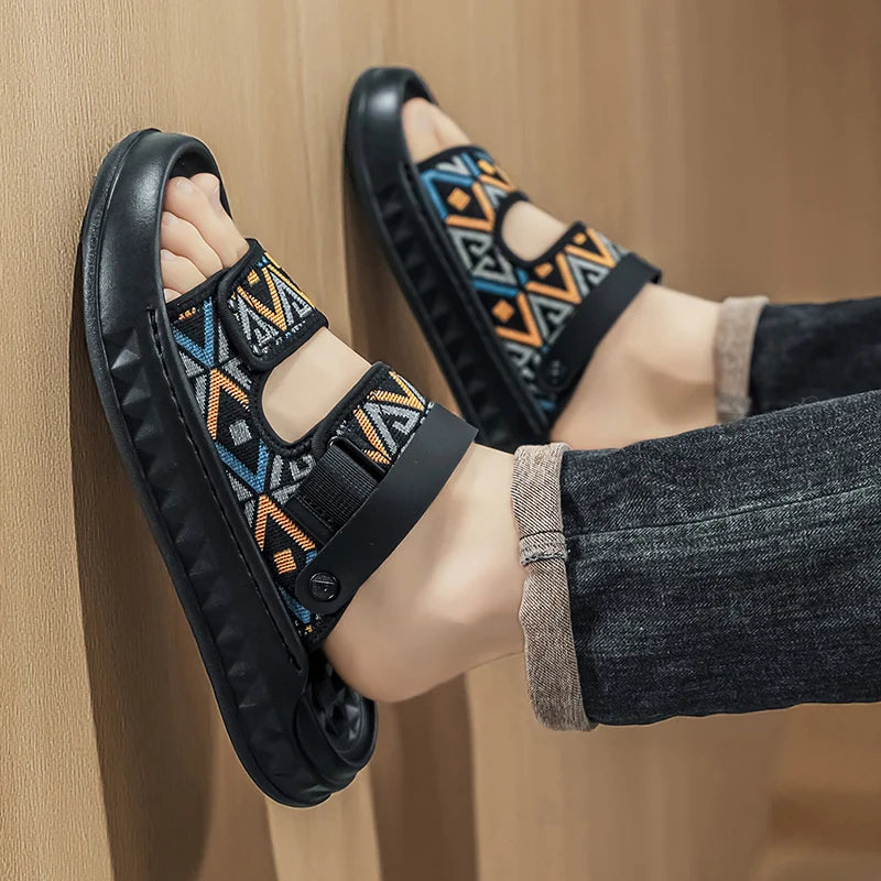 Men's casual slip on sandals summer soft-sole breathable lightweight outdoor walking beach shoes fashion Dual-purpose slippers