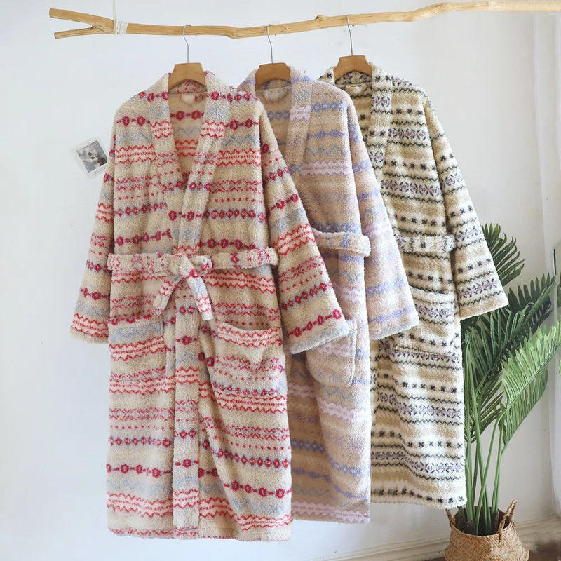 Retro Print Thickened Female Flannel Long Robes Sleepwear Winter Soft Coral Fleece Bathrobe 2026 New Warm Nightwear Homewear