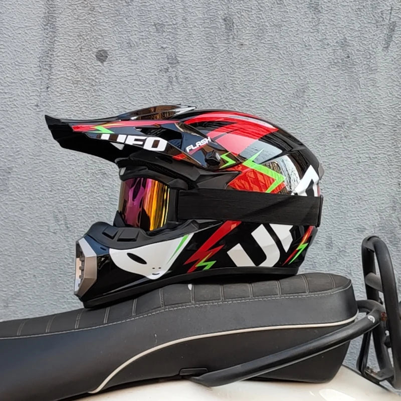 NEW Motocross Helmet ATV Motocicleta Casque Moto Casco Off-Road Dirt Bike helmet mens moto helmet Suitable for kid DOT