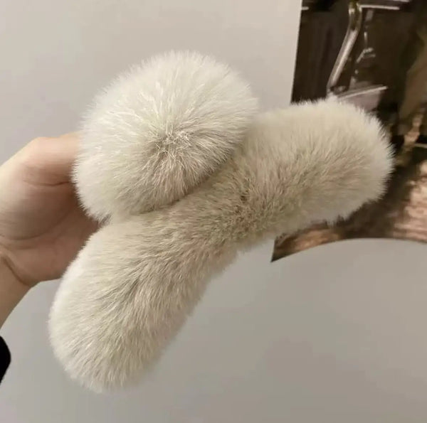 1/2Pcs Large Fluffy Hair Claw Clip, Women Elegant Plush Shark Clip, Autumn Winter Fuzzy Hair Grab for Daily Hair Styling