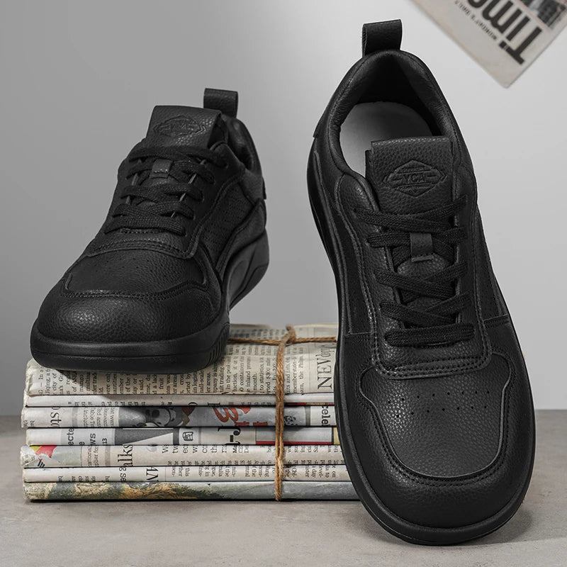 Men's white casual shoes four seasons soft sole breathable light outdoor walking shoes fashion students comfort sport board shoe