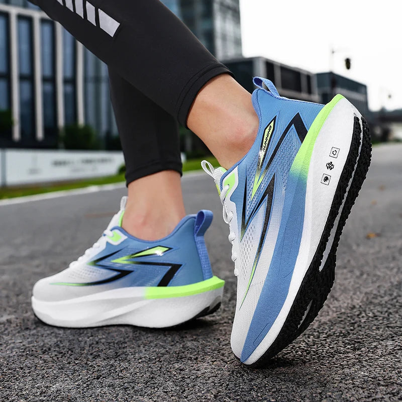 Men's lightweight casual sneakers Four seasons new breathable soft-sole outdoor racing running shoes students speed sports shoes