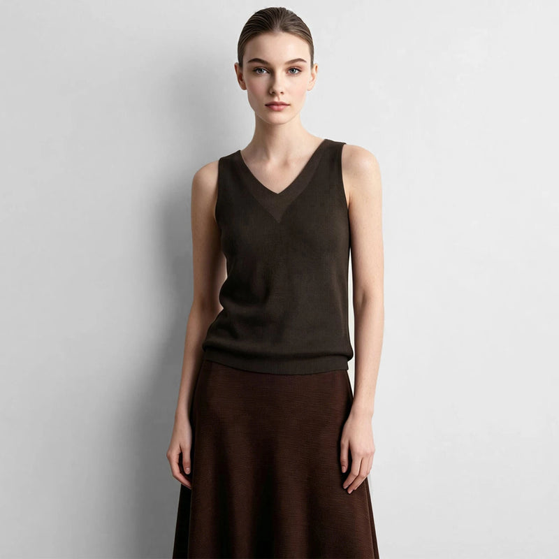 Amii Women's Sleeveless Top 2026 Autumn New Versatile V-neck Knitted Women's Tank Top Slim Solid Color Basic Camisole 12623114
